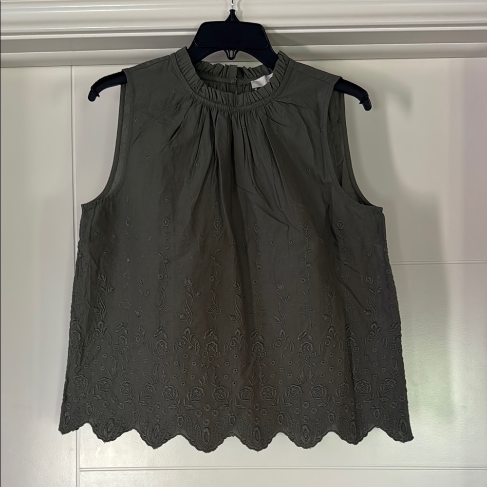 LOFT Green Ruffled Sleeveless Blouse. New with tags. Size small